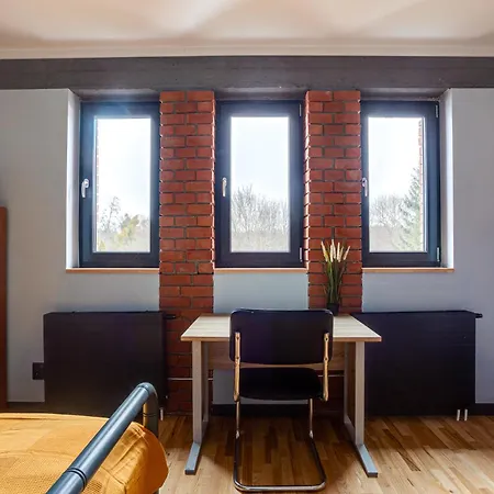 Loftowy Apartament Przy Stawie, Blisko Zoo, Aquaparku I Lasow - Parking Dla 4 Aut Апартаменти