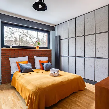 Loftowy Apartament Przy Stawie, Blisko Zoo, Aquaparku I Lasow - Parking Dla 4 Aut Апартаменти *