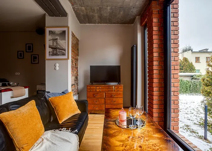 Апартаменты Loftowy Przy Stawie, Blisko Zoo, Aquaparku I Lasow - Parking Dla 4 Aut Познань