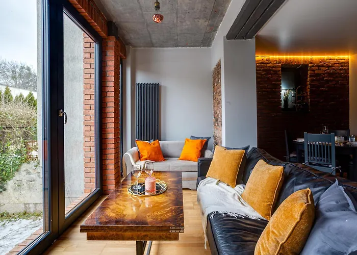 Апартаменты Loftowy Przy Stawie, Blisko Zoo, Aquaparku I Lasow - Parking Dla 4 Aut Познань