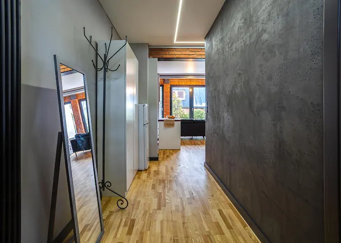 Апартаменты Loftowy Przy Stawie, Blisko Zoo, Aquaparku I Lasow - Parking Dla 4 Aut